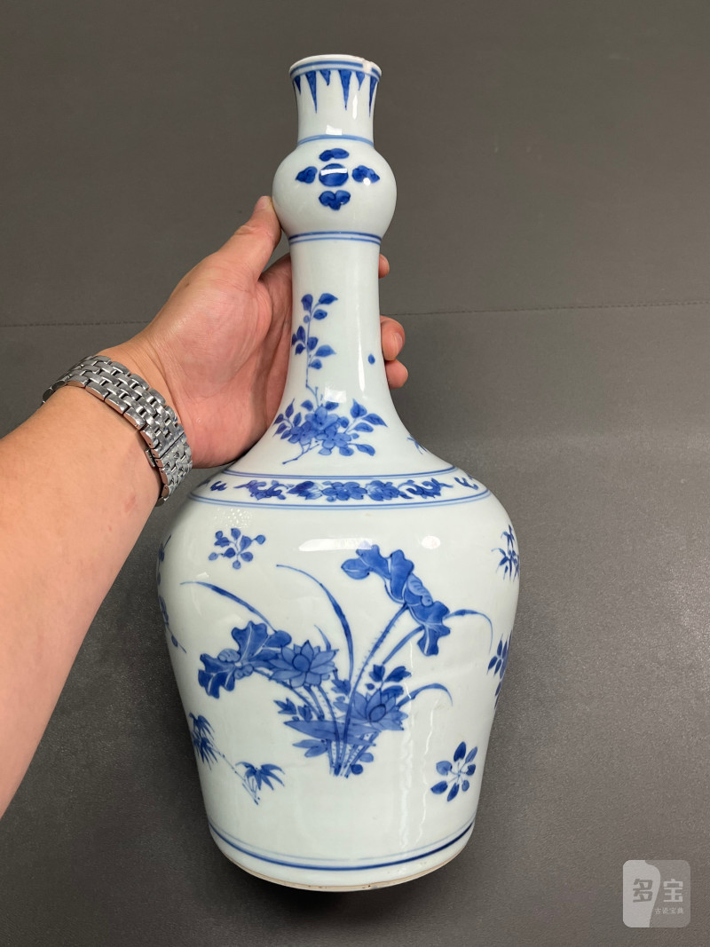明崇祯 青花花鸟图瓶 - 图5
